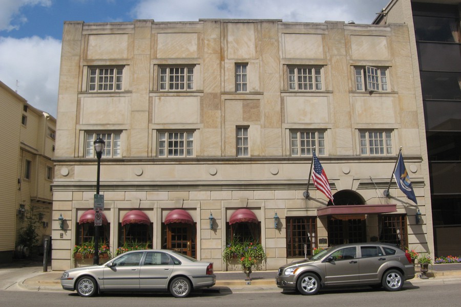Bell Tower Hotel2