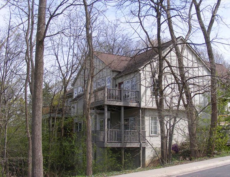 18 Ridgewood Condominium - Ann Arbor