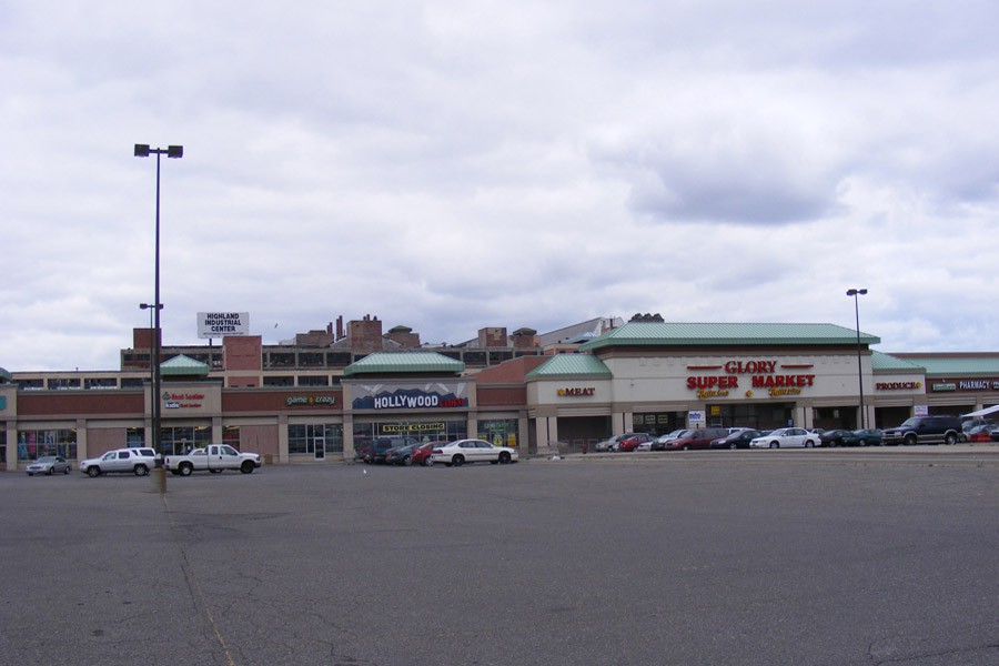 Model T Plaza10